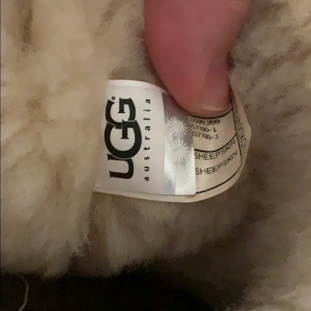 Uggs - image 5